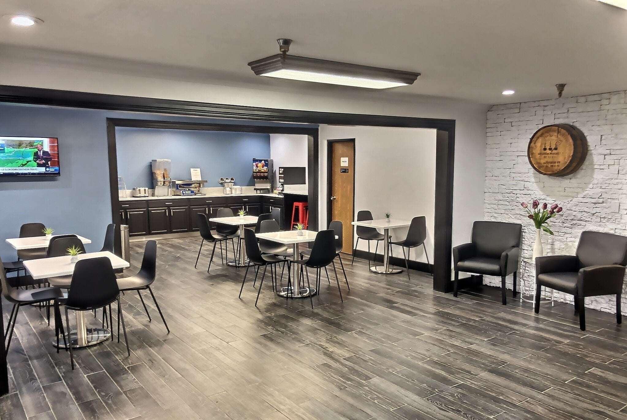 Super 8 By Wyndham Georgetown Hotel Екстериор снимка
